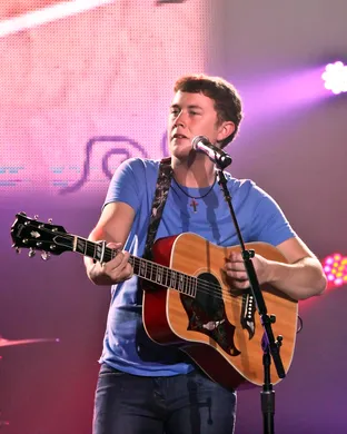 Scotty Mccreery Cedarburg